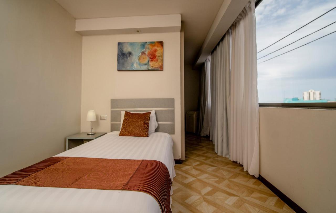 Hotel Gavina Express Iquique Exteriör bild